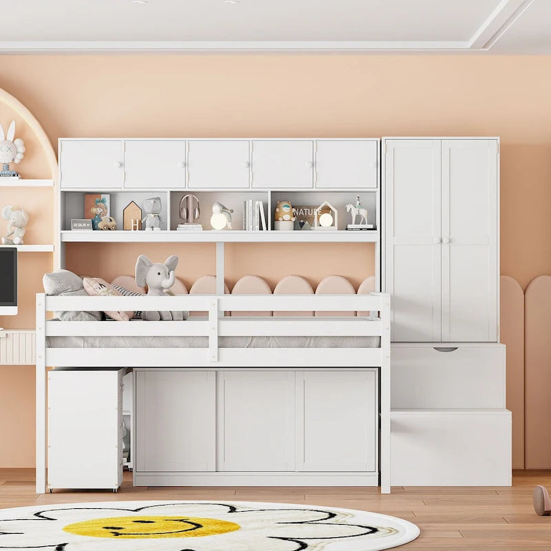 Houten hoogslaper met veel opbergruimte, bureau onder het bed, laden en planken